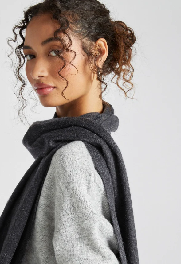 100% Cashmere Scarf - Image 8
