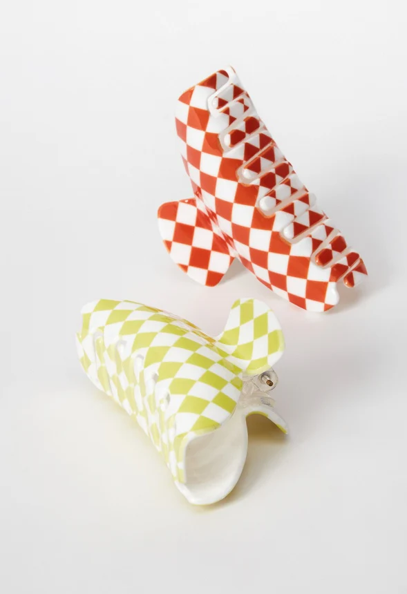 2 Pack Checkered Hair Claw Set - Image 3