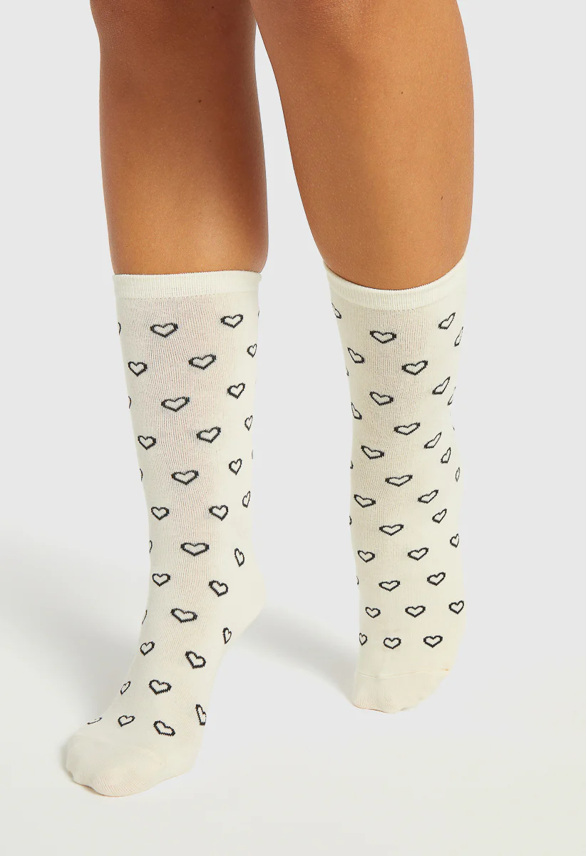 2-Pack Heart Motif Socks - Image 2
