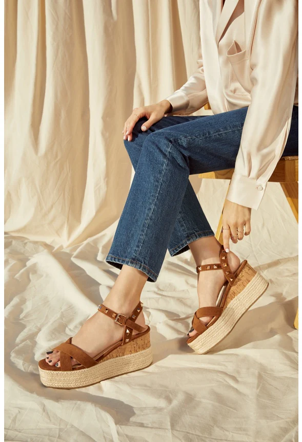 Alfina Flatform Wedge Sandal - Image 7