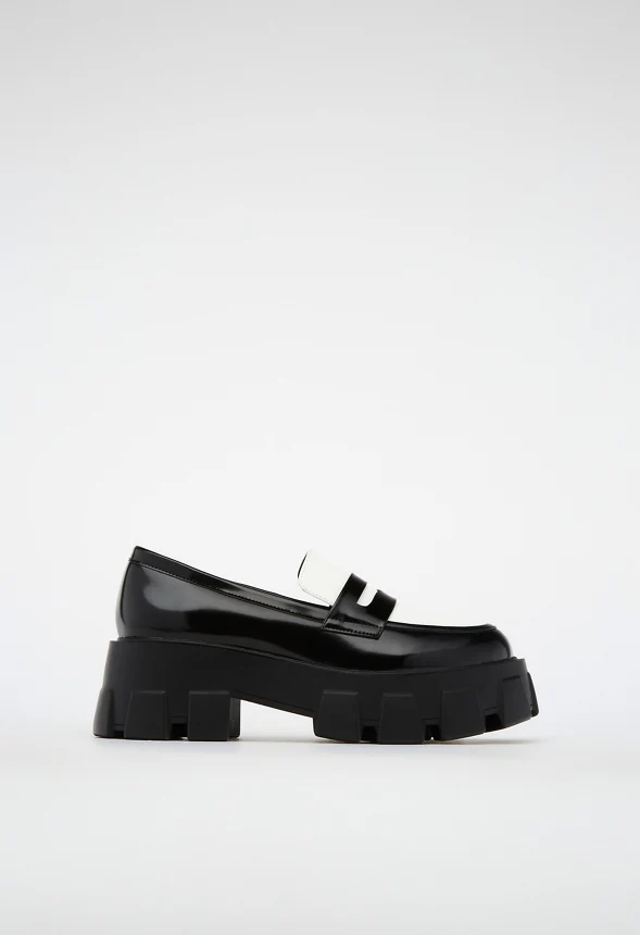 Alina Lug Sole Loafer - Image 5