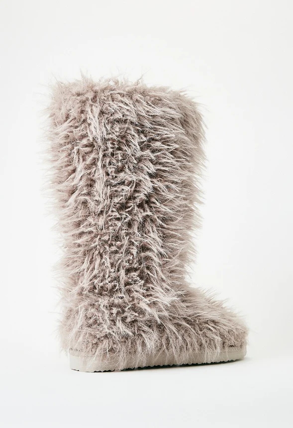 Alta Fuzzie Boot - Image 5