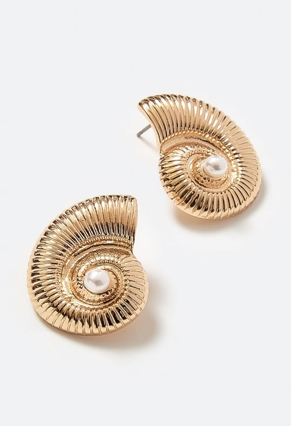 Alyssa Ribbed Shell Stud Earrings With Glass Pearl Center - Image 2