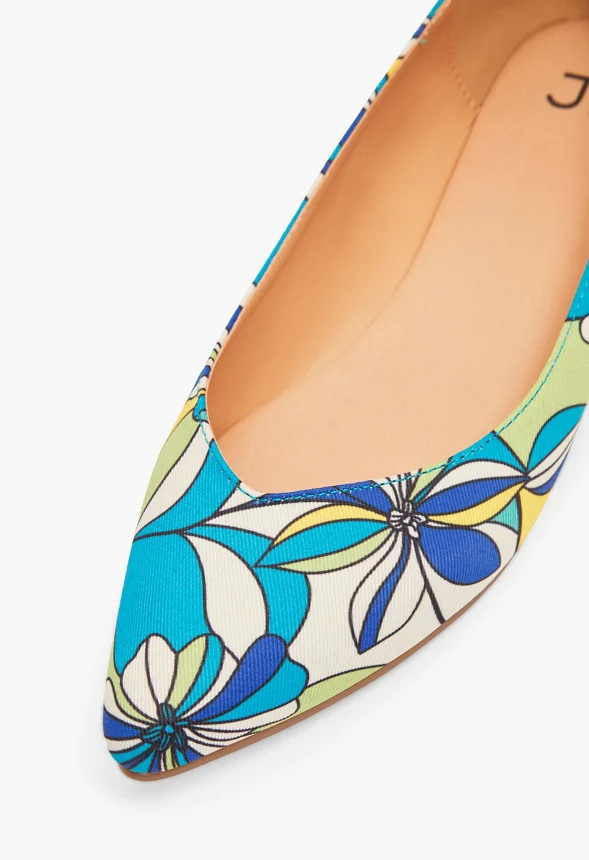 Amanda Pointed Toe Flat - Image 6