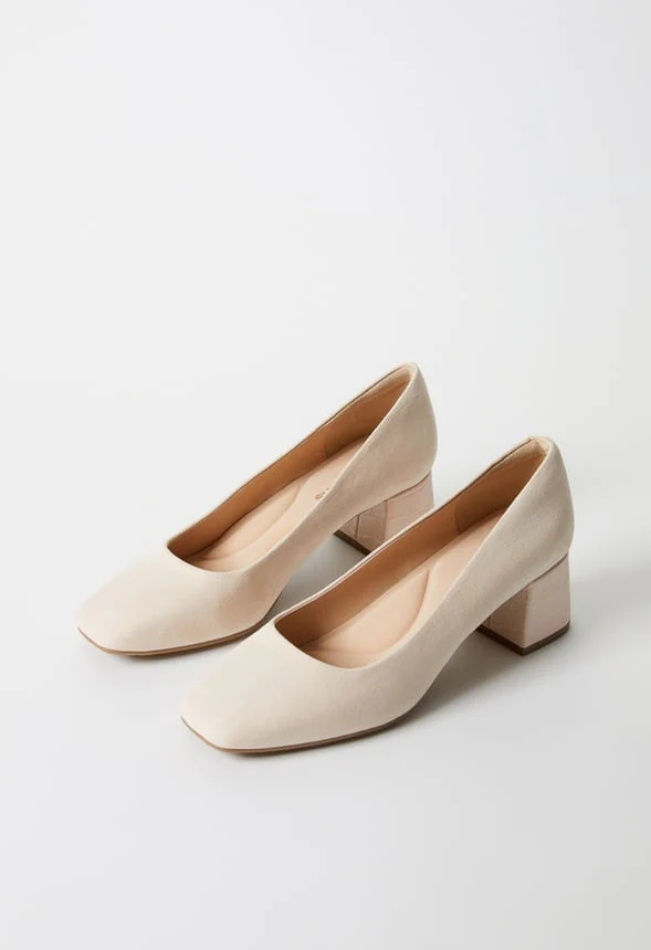 Amara Block Heeled Pump - Image 4