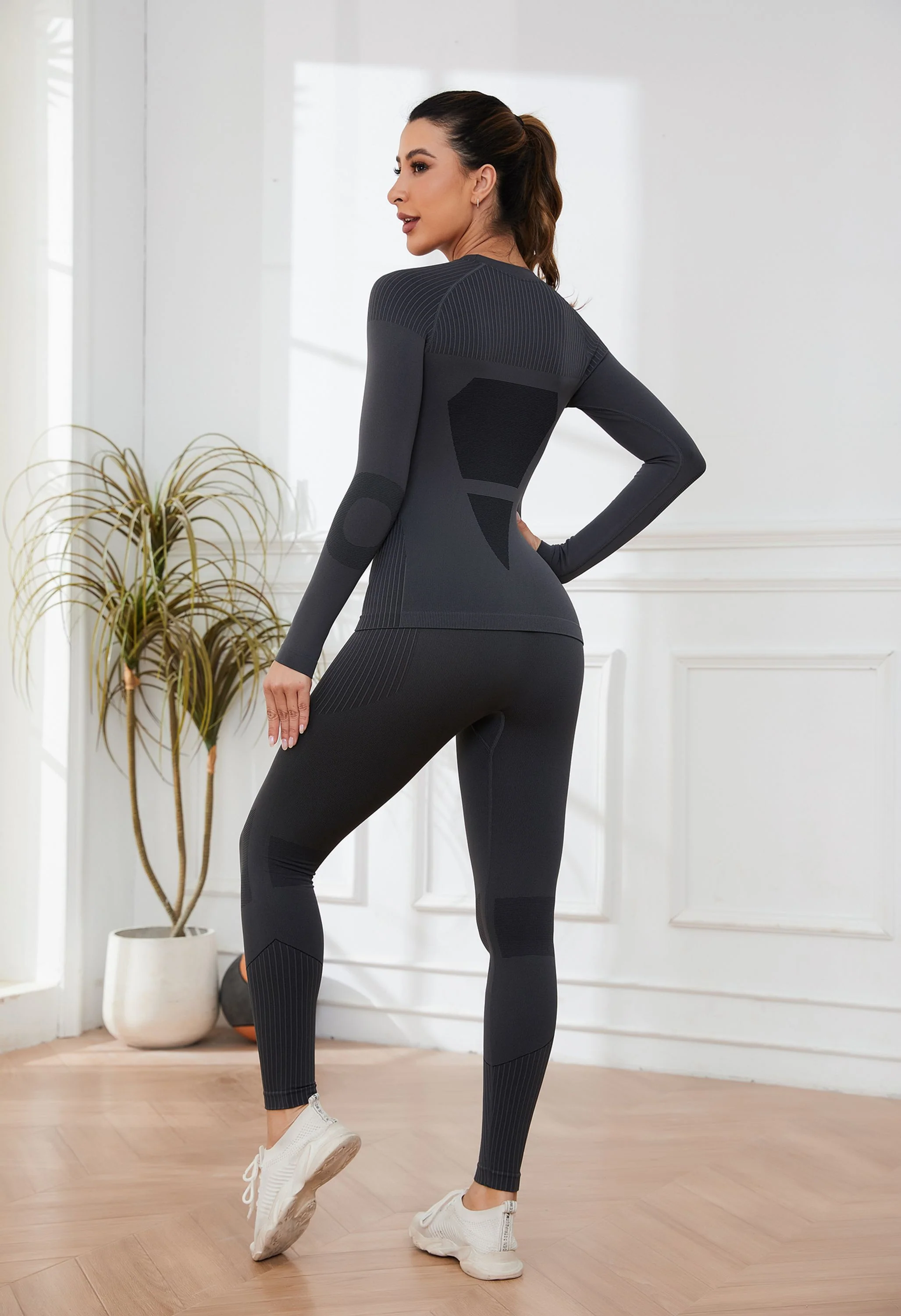 Women Seamless Thermal Underwear Set - Image 4