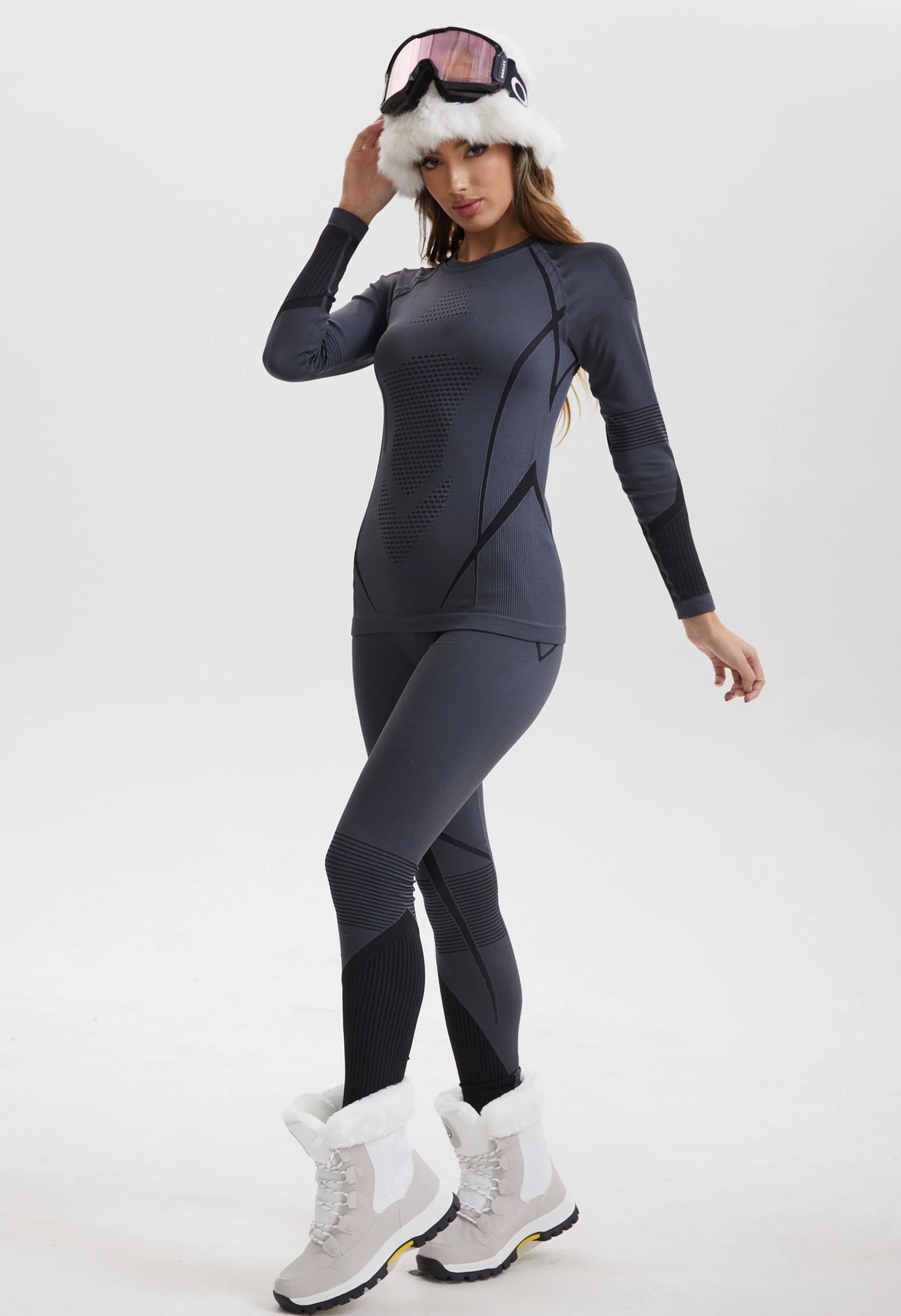 Women Seamless Thermal Underwear Set, Round Neck Compression Base Layer Top & Bottom with Contrast Stitching, Warm Functional Thermal Wear for Winter Cold Weather - Image 3