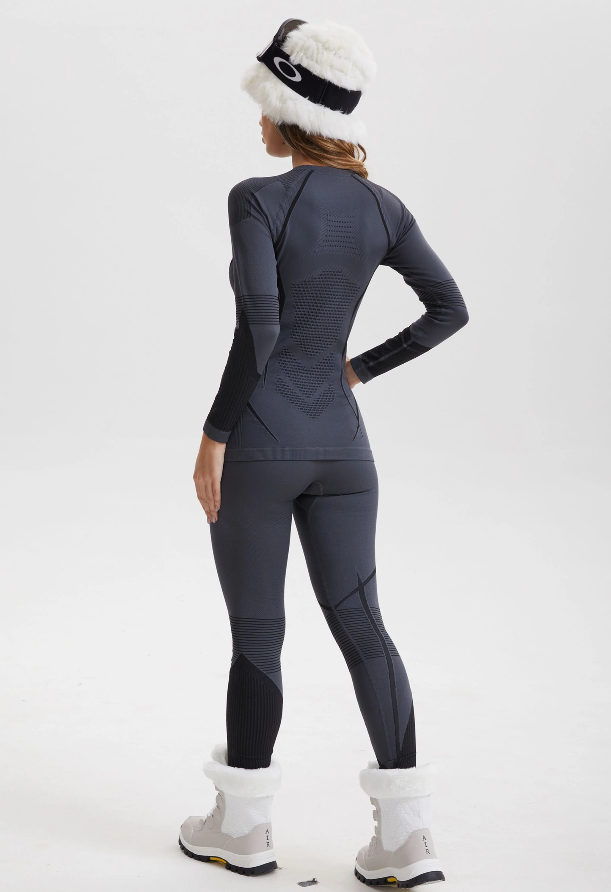 Women Seamless Thermal Underwear Set, Round Neck Compression Base Layer Top & Bottom with Contrast Stitching, Warm Functional Thermal Wear for Winter Cold Weather - Image 4