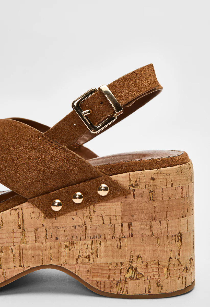 Amora Platform Wedge Sandal - Image 6