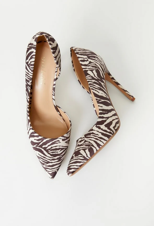Annakay Pointed Toe Pump - Image 6