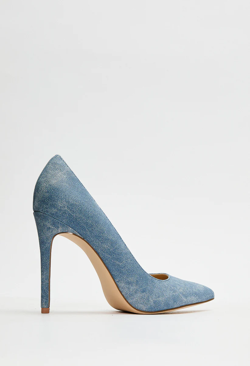 Annakay Pointed Toe Pump - Image 4