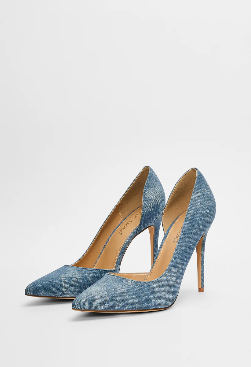 Annakay Pointed Toe Pump - Image 5