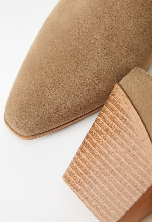 Arabella Block Heeled Pump - Image 7