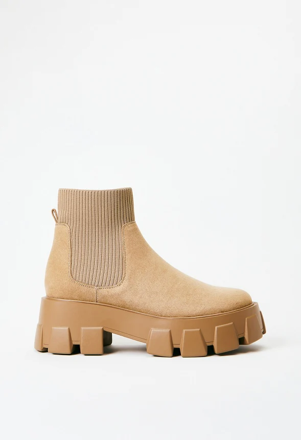 Arden Lug Sole Bootie - Image 4