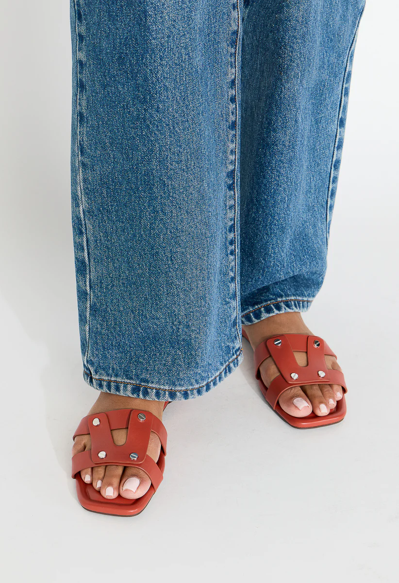 Aria Flat Sandal - Image 2