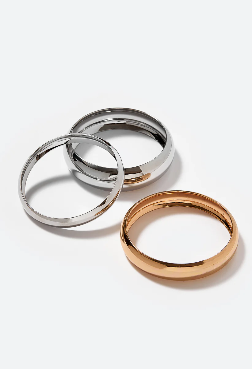 Arna 3 Pack Mixed Size Smooth Metal Bangles - Image 3