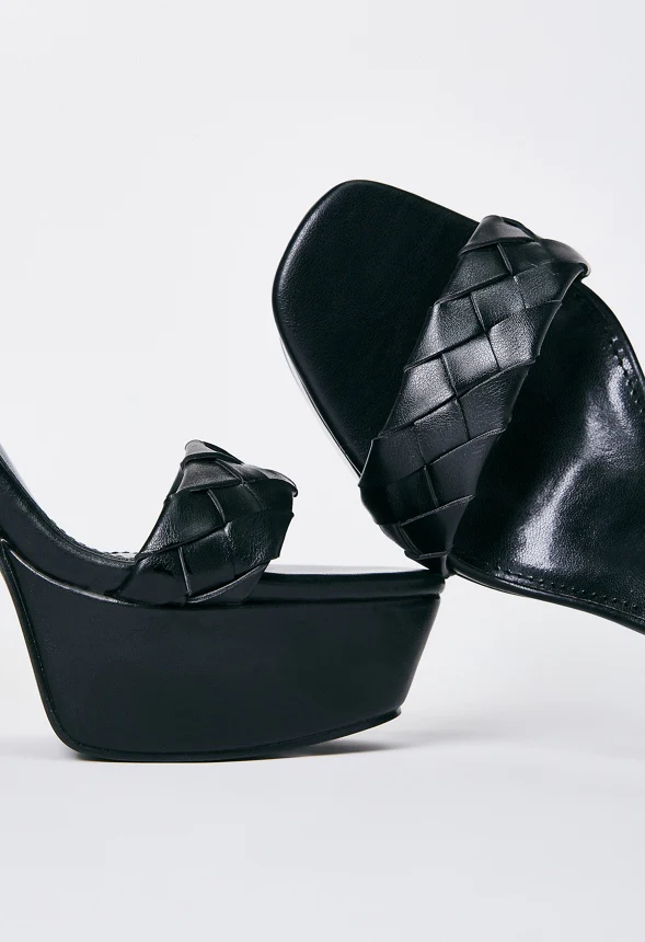 Aviva Heeled Sandal - Image 5