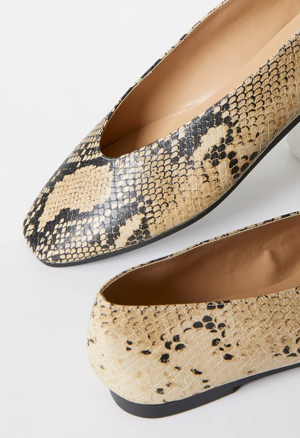 Beth Ballet Flat - Image 8