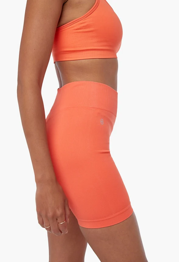 Booty Sculptor Seamless Biker Shorts - Image 3