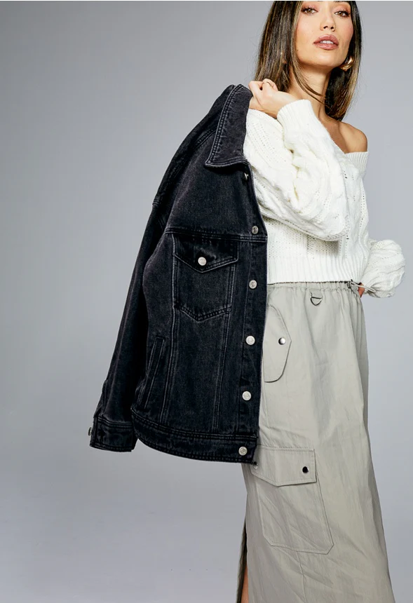 Boxy Crop Cable V-Neck Sweater - Image 6