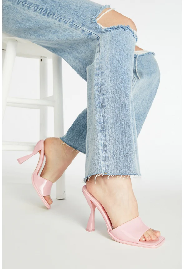 Bree Heeled Sandal - Image 2