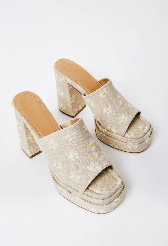 Bristol Block Heeled Sandal - Image 3