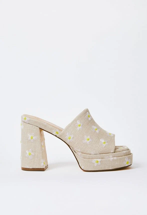 Bristol Block Heeled Sandal - Image 4