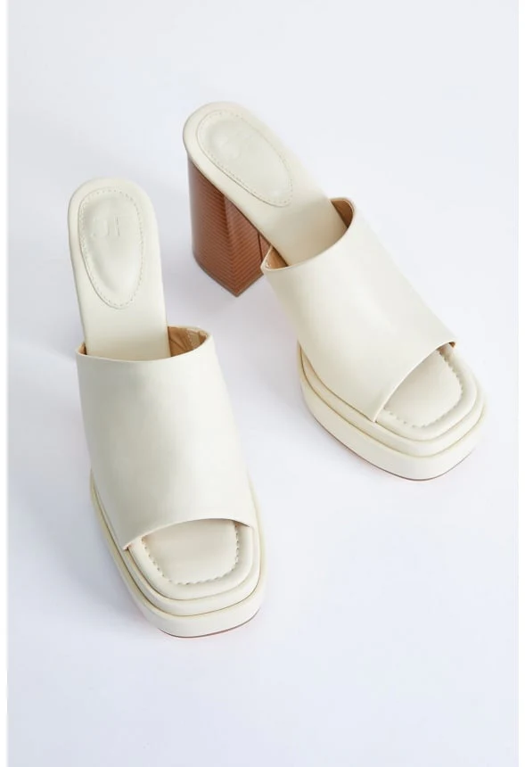 Bristol Block Heeled Sandal - Image 5