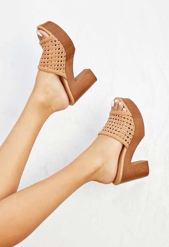 By The Coast Platform Heeled Sandal - Image 2