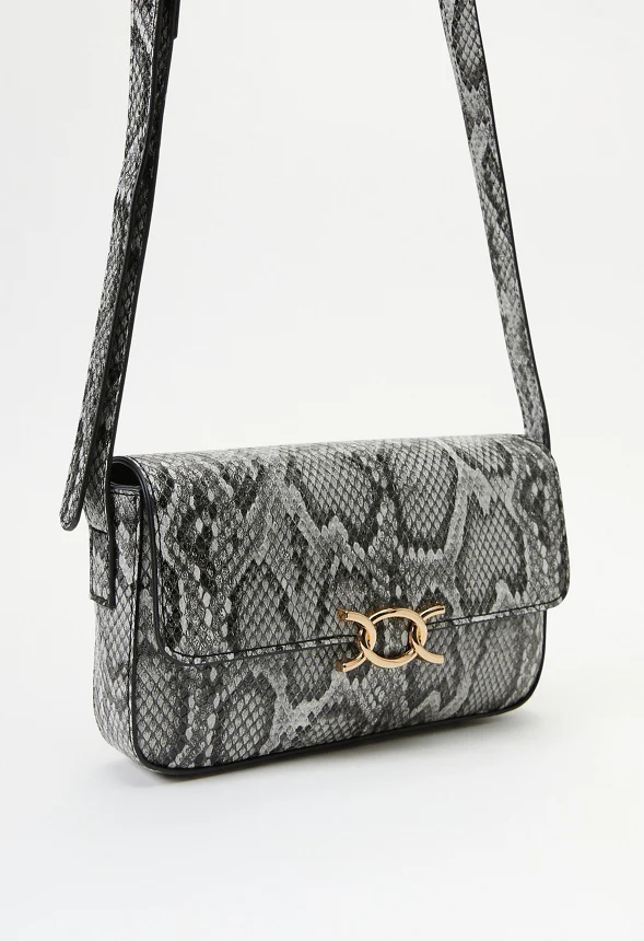 Chain Hardware Shoulder Bag - Image 4