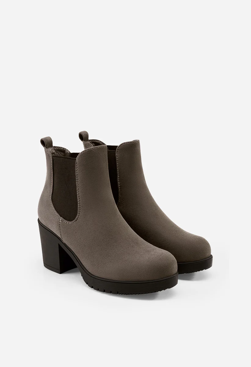 Chunky High Heel Chelsea Ankle Boots - Image 4