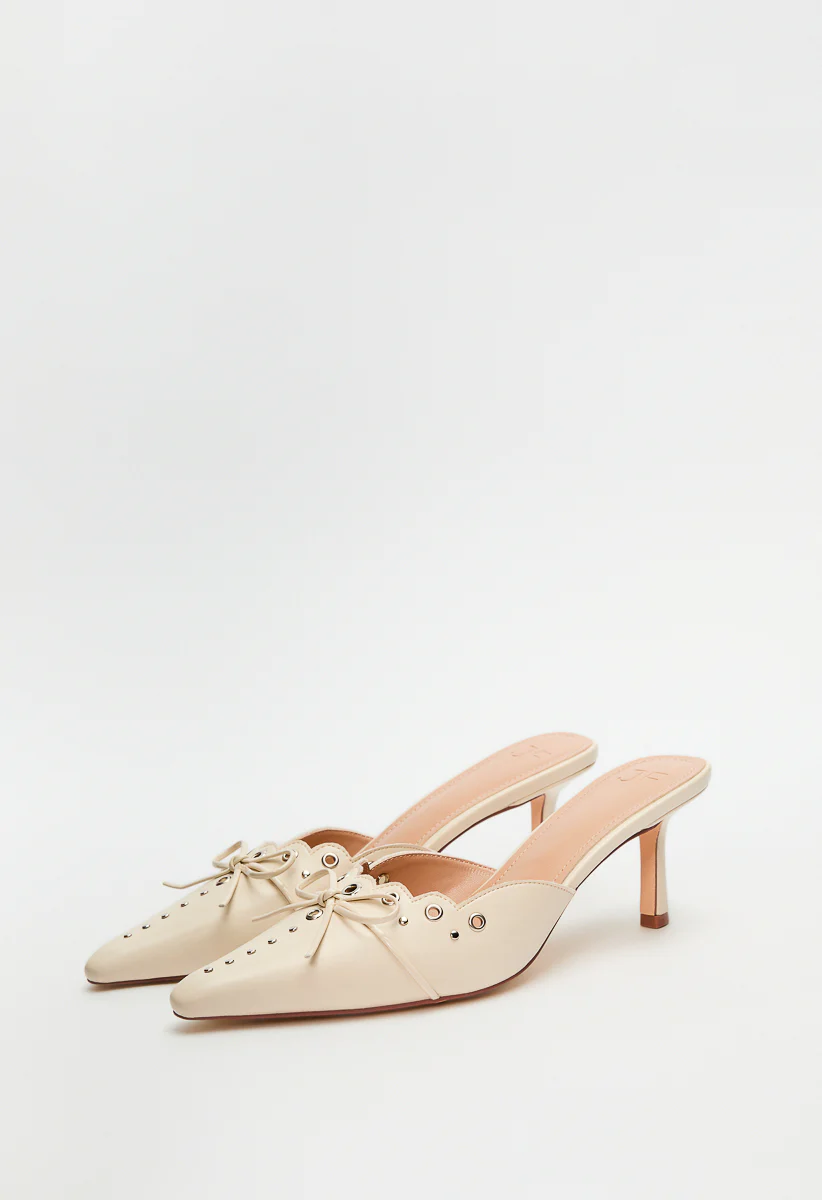 Cindy Kitten Heel Pump - Image 5