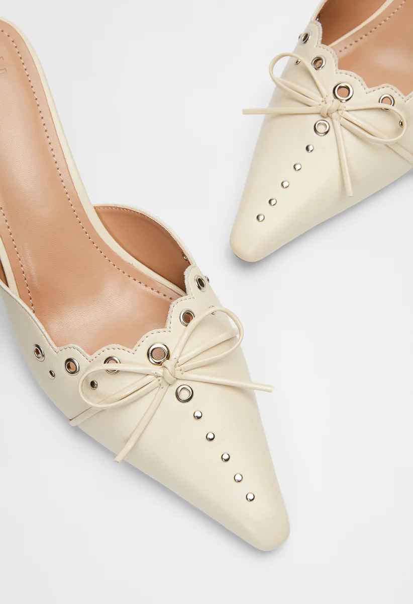 Cindy Kitten Heel Pump - Image 7