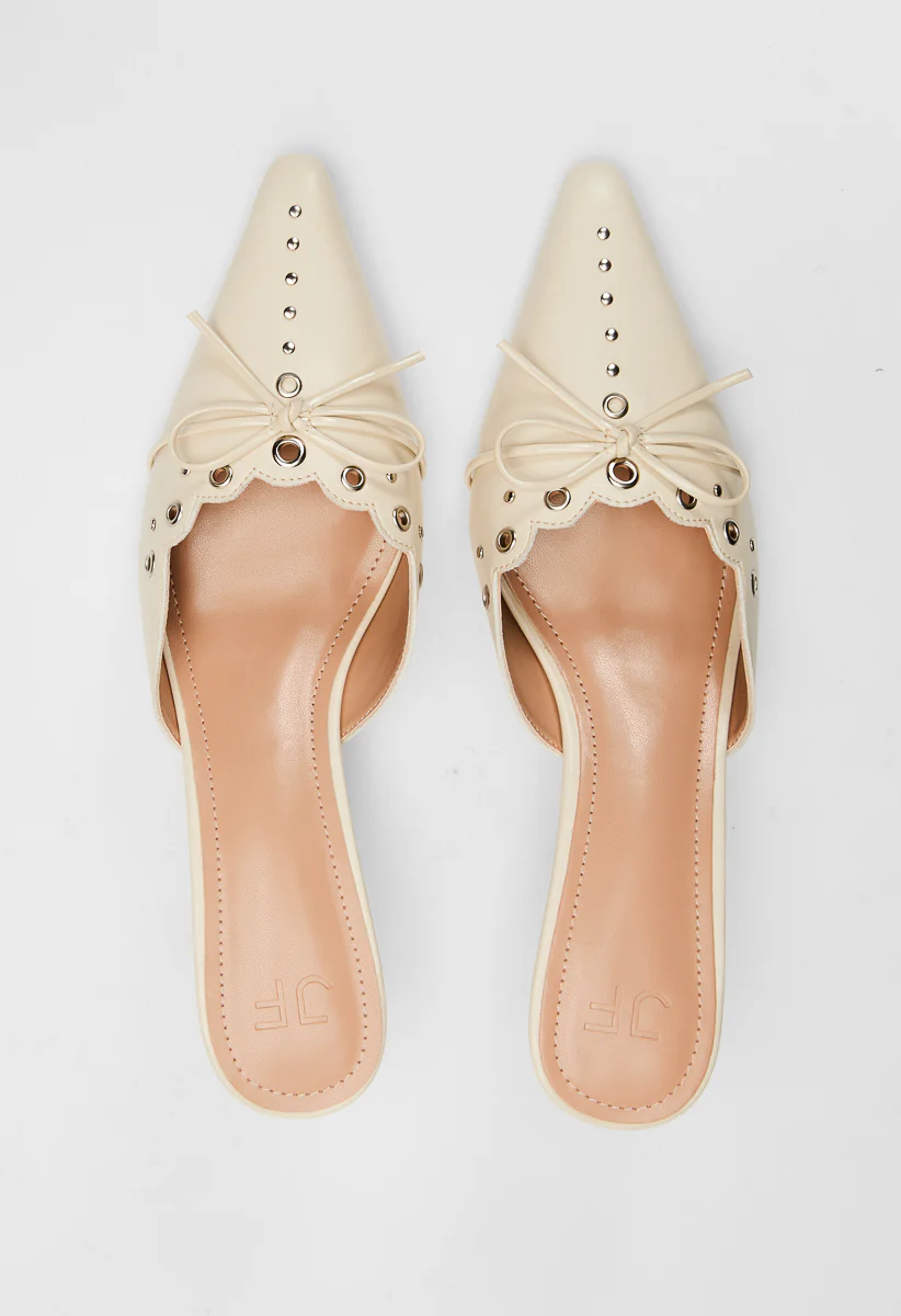 Cindy Kitten Heel Pump - Image 8