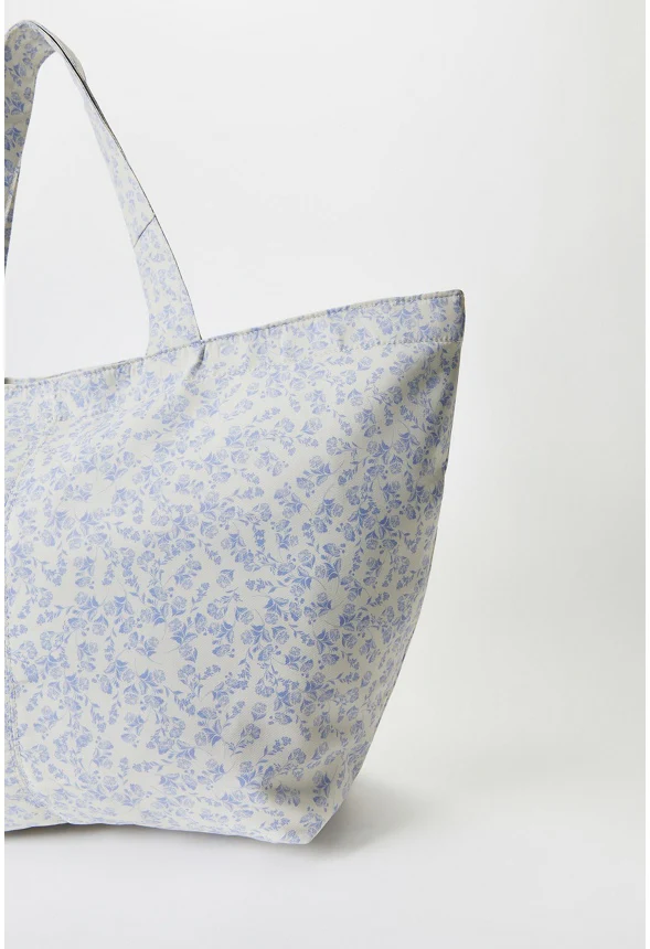 Classic Fabric Tote Weekender - Image 3