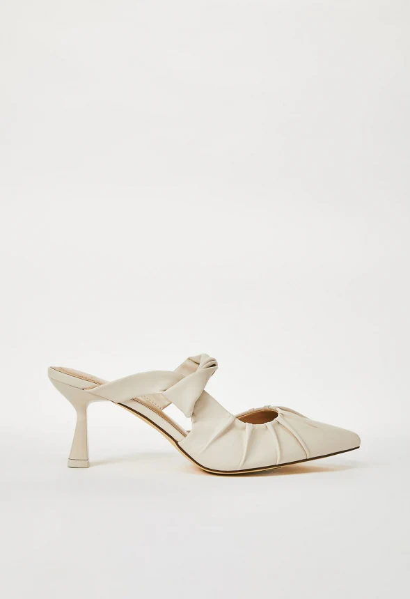 Clementine Embellished Pump - Image 4
