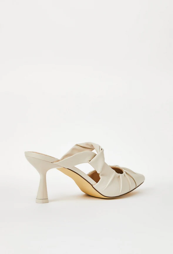 Clementine Embellished Pump - Image 5