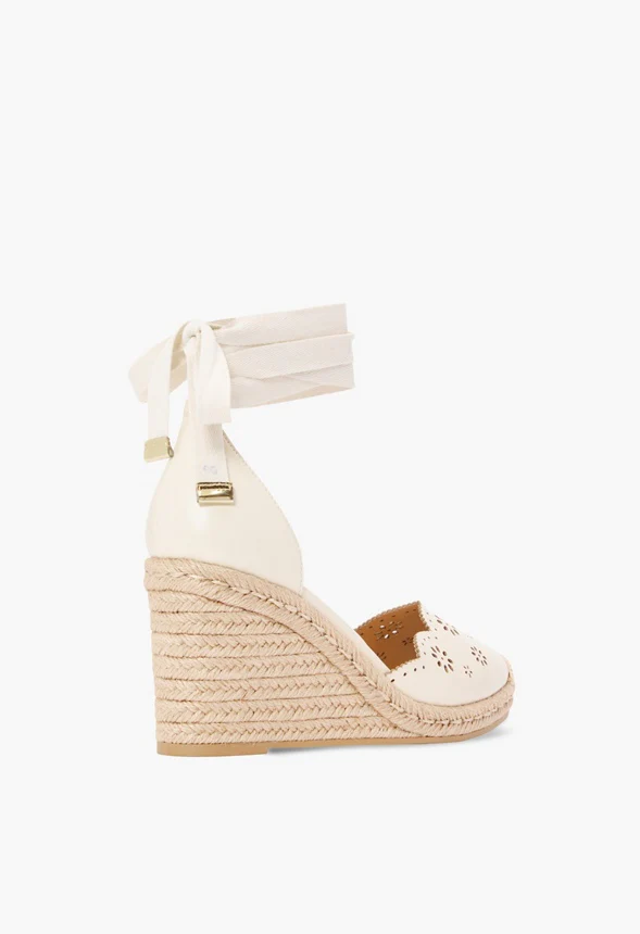 Coast To Coast Eyelet Wedge - Image 3