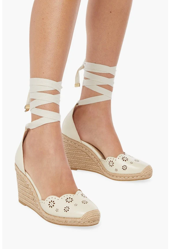 Coast To Coast Eyelet Wedge - Image 5