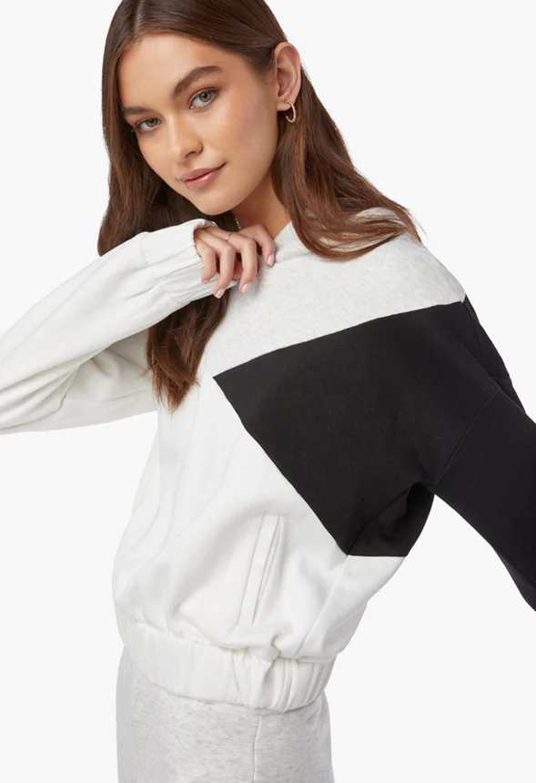 Color Block Relaxed Cozy Sweatshirt - Image 4