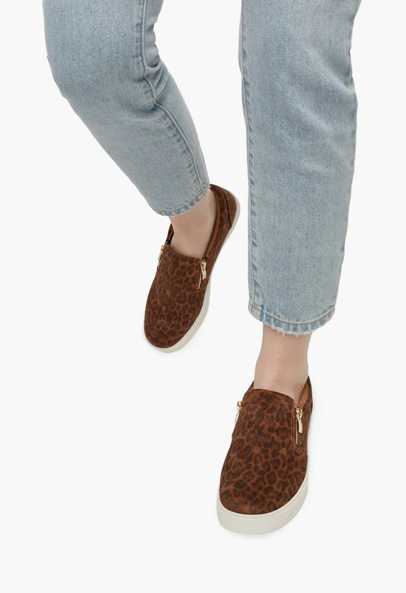 Courtlyn Slip-On Sneaker - Image 5