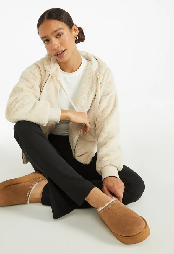 Cozy Short Fur Hoodie - Image 4