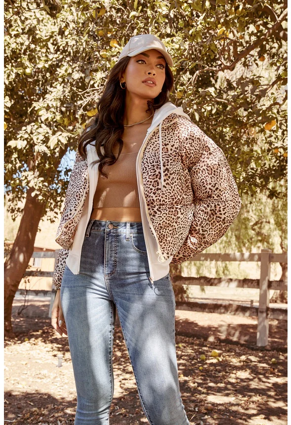 Cropped Puffer Jacket - Image 5
