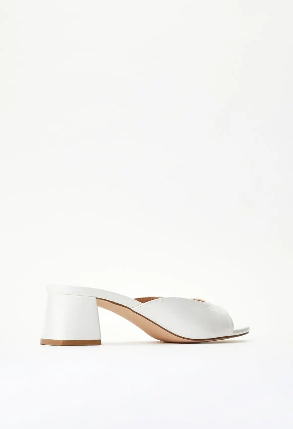 Dafne Heeled Sandal - Image 4