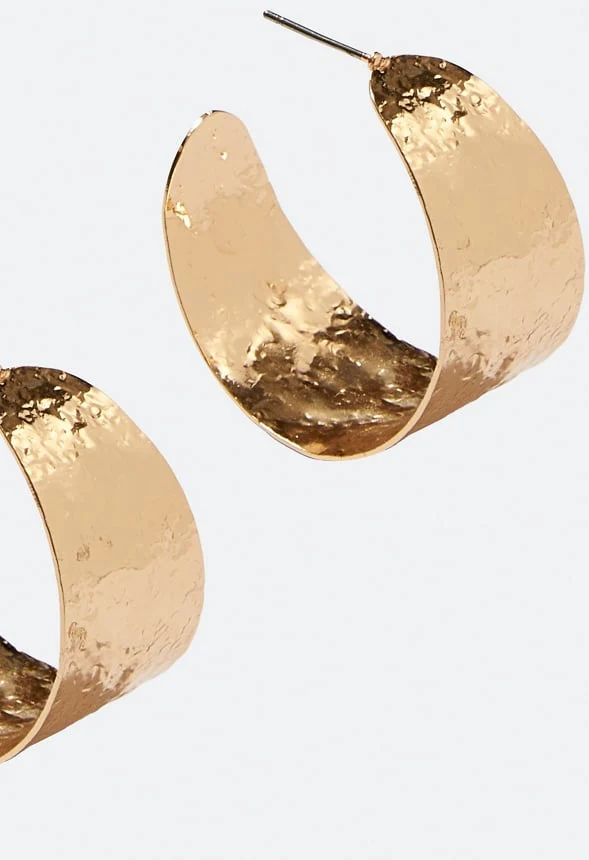 Demi Textured Metal Graduating Hoop Earrings - Image 2