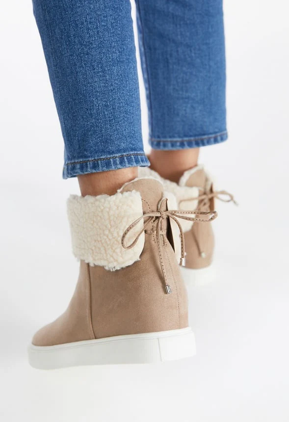 Denver Wedge Sneaker - Image 9