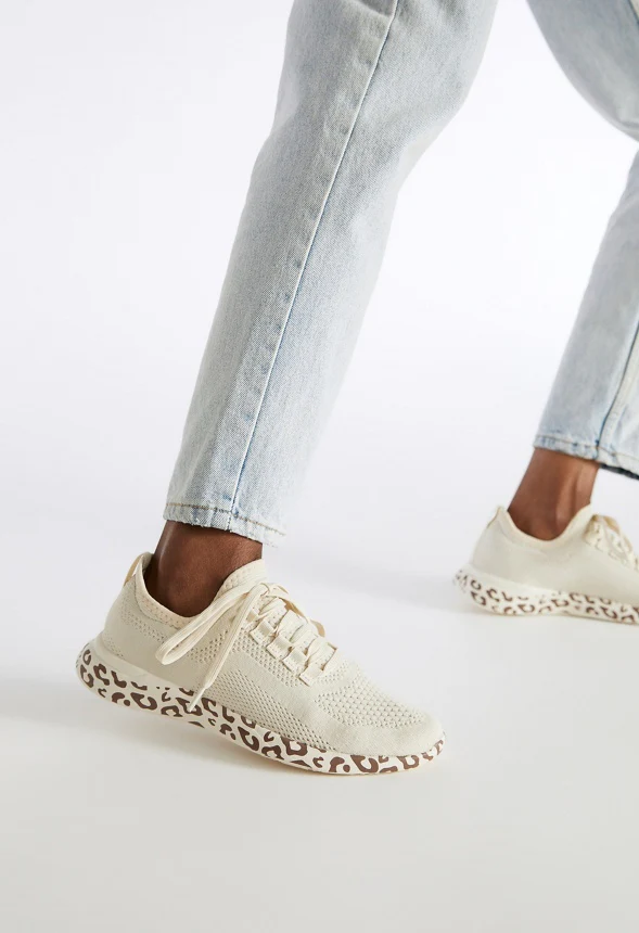 Easton Sneaker - Image 7