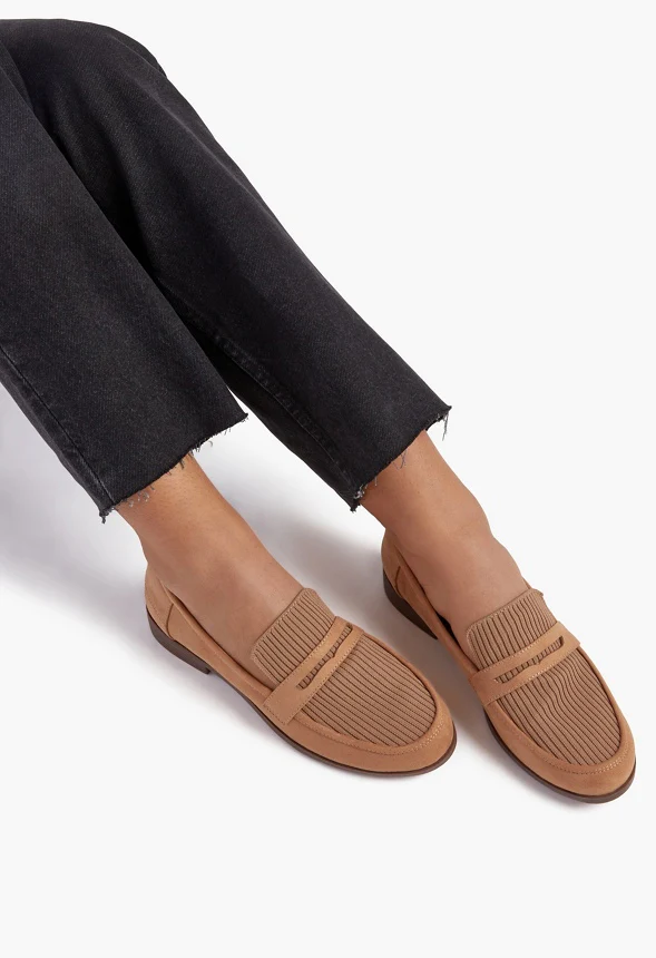 Eleanora Classic Loafer - Image 5