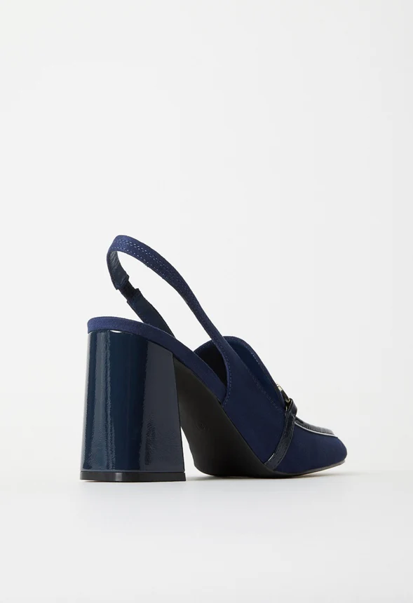 Elina Block Heeled Pump - Image 3