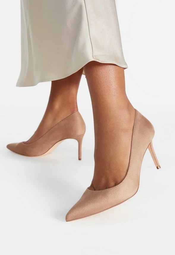 Elsie Classic Pump - Image 2
